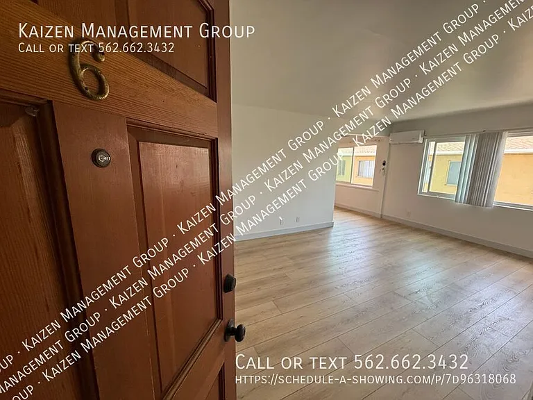 834 Austin Ave #6 — Photo 2
