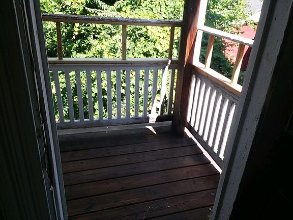 5th image of 2704 Eden Ave #3