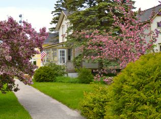 327 Sammons St, Cheboygan, MI 49721