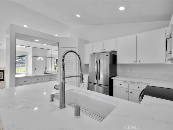 42004 Sand Dune Dr, Palm Desert, CA 92211