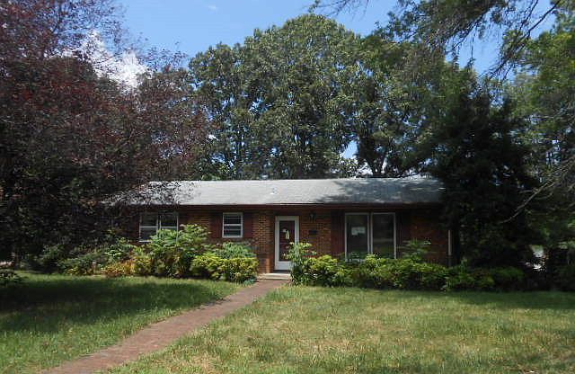 1st image of 114 Chester Dr