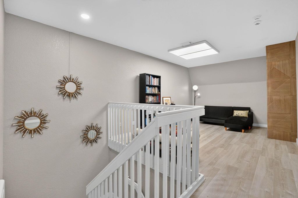 457 W PALM AIRE Drive, photo 7