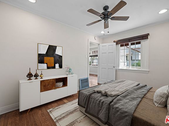 4th image of 1236 1/4 N Cahuenga Blvd