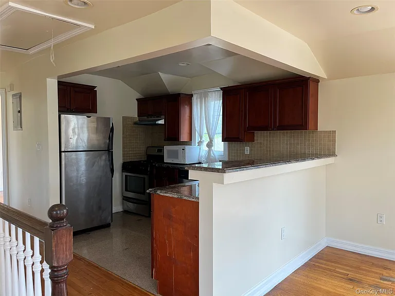 27-07 Murray Ln #2 — Photo 11