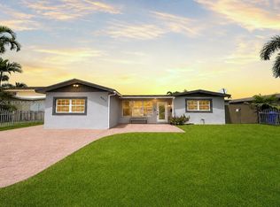 6511 Park St, Hollywood, FL 33024