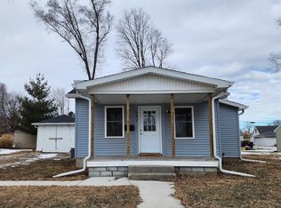 542 5th St, Lincoln, IL 62656