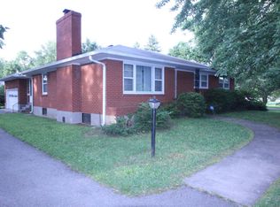 7015 Woodhaven Rd, Louisville, KY 40291