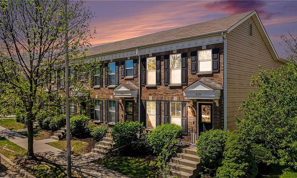1st image of 8156 N Oakley Ave #17D