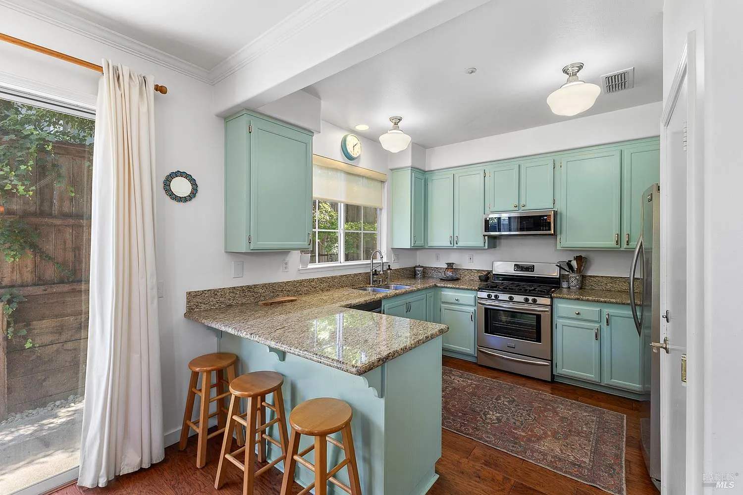 1040 Addison Circle - Photo 6