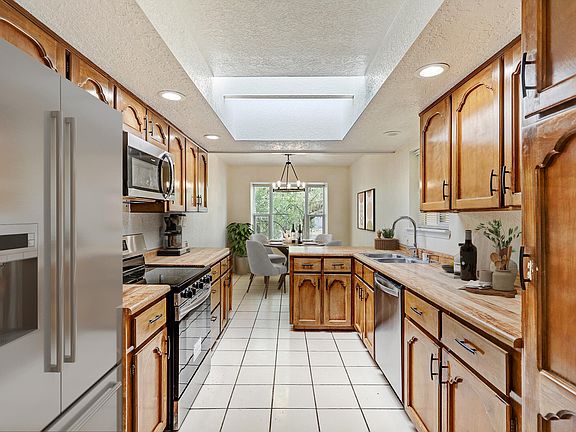 3rd image of 6132 Katson Ave NE