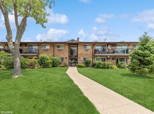 836 E Old Willow Rd APT 114, Prospect Heights, IL 60070