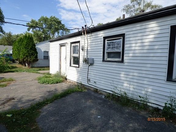 2nd image of 1715 S Houston Ave