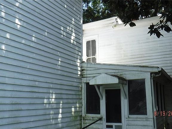4th image of 600 Prince Henry Ave