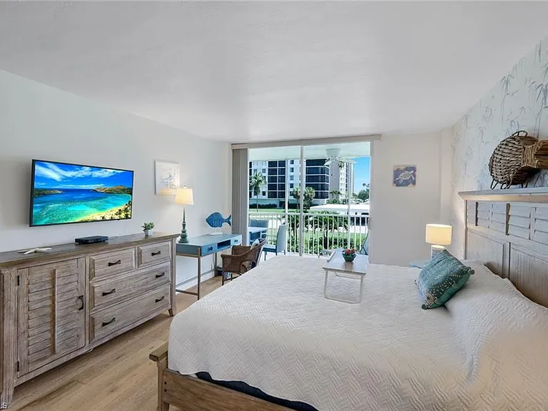 5 Bluebill Ave #208 — Photo 9