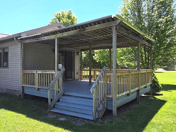 4th image of 10911 Maple Ridge Dr