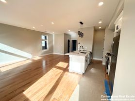 16 Baker Ct