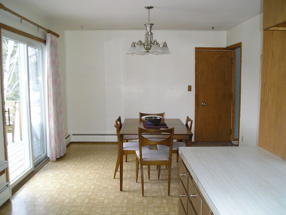 Spacious Dining Room