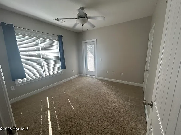 300 Gateway Dr #325 — Photo 20