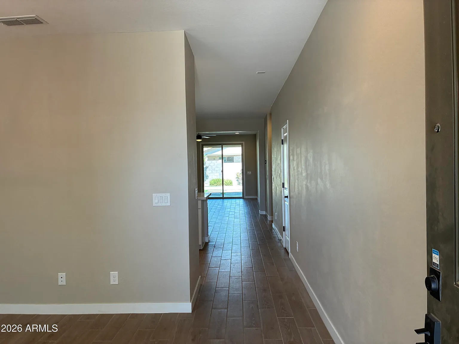 3 bed, 2.0 bath, 1623 sqft, $2,095 — Photo 3