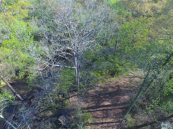 3rd image of 988 Barnwell Rd