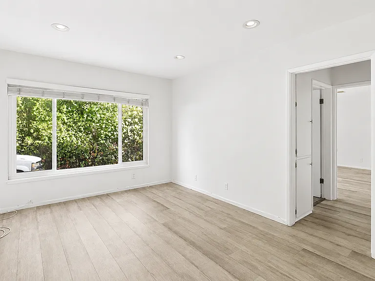 1676 Manning Ave #2 — Photo 1