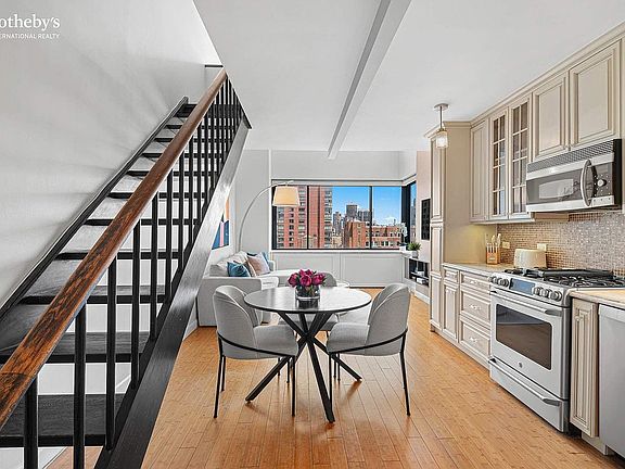 3rd image of 300 E 62nd St APT 2103