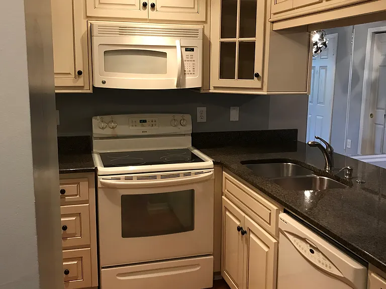 188 Midland Pkwy #503 — Photo 12