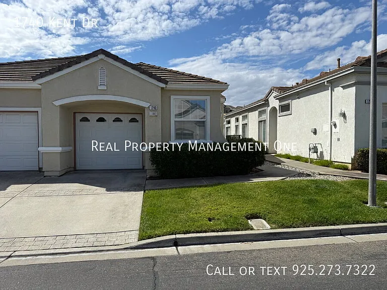1740 Kent Dr — Photo 1