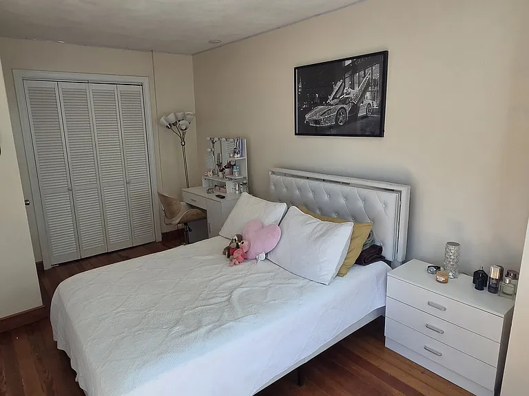 667 Saratoga St #2 — Photo 4