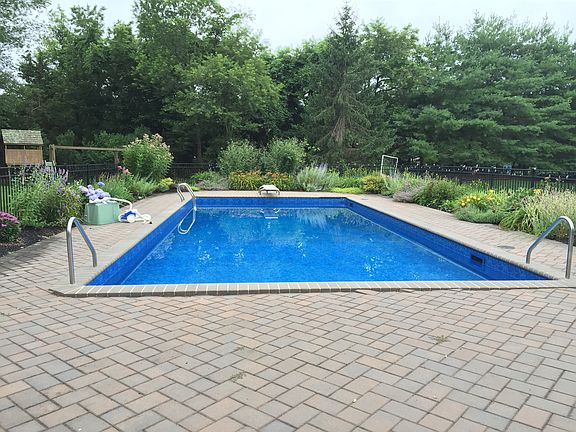 2nd image of 59 Elderwood Dr