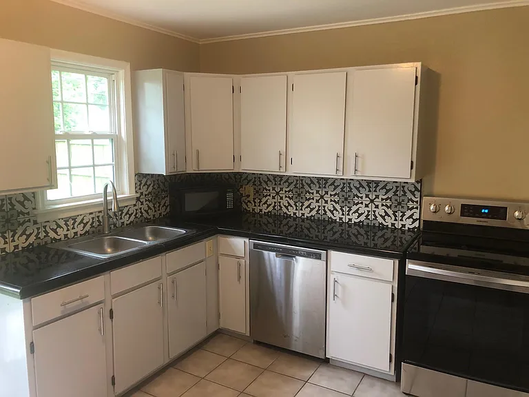 4737 S Cincinnati Ave — Photo 2