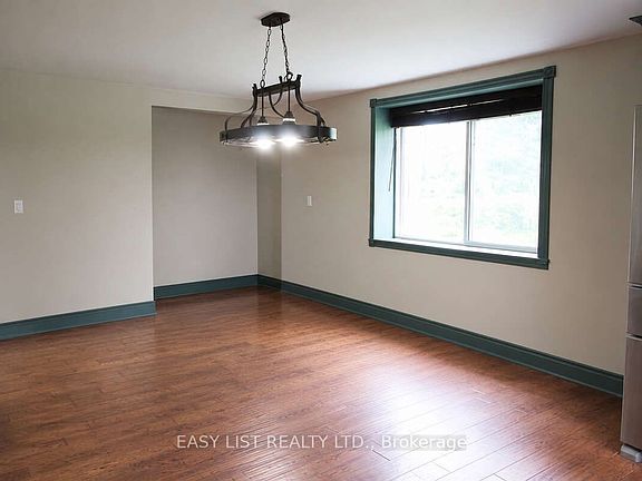 5th image of 624 Hillhead Rd