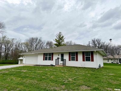 911 W Monroe St, Petersburg, IL, 62675