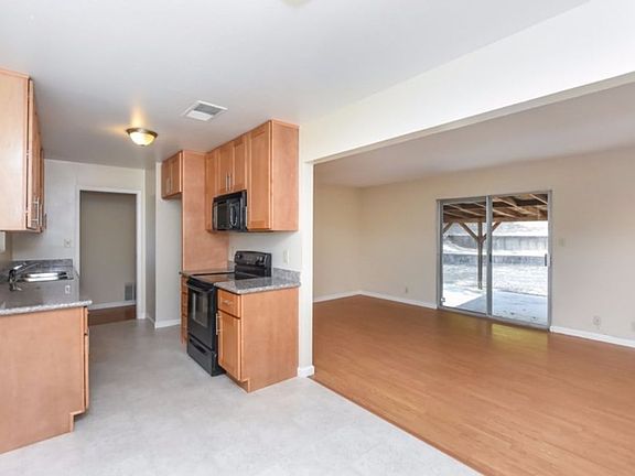 4th image of 311 Markham Ave