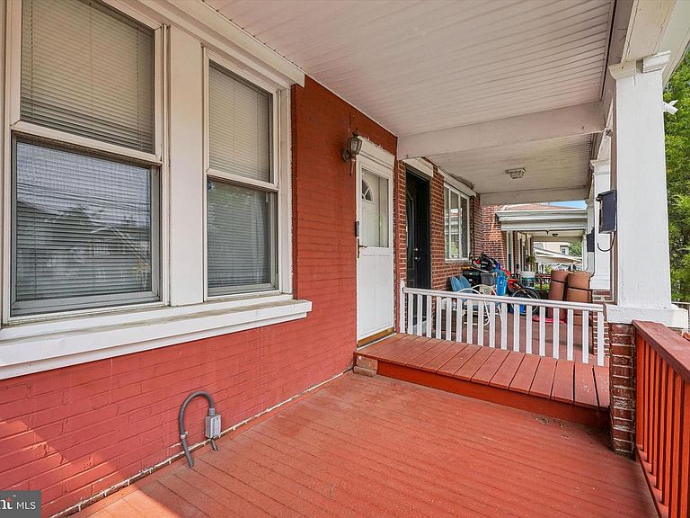 Listing photo 5