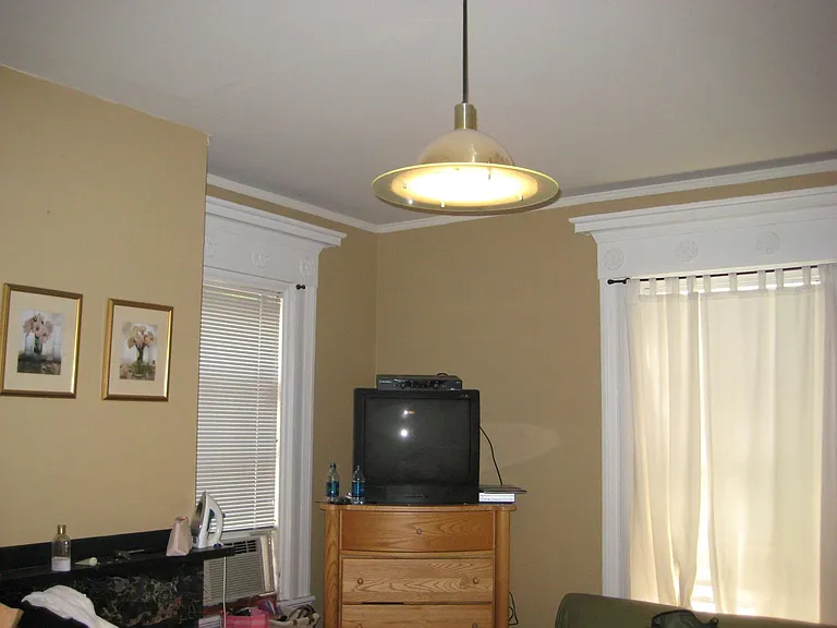 Downstairs bonus room (bedroom, family room, or office)