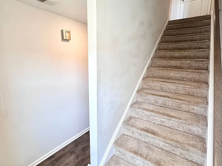 1161 Lova Ln — Photo 11