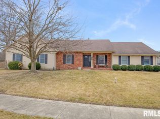 3800 Brandonshire Dr, Springfield, IL 62704