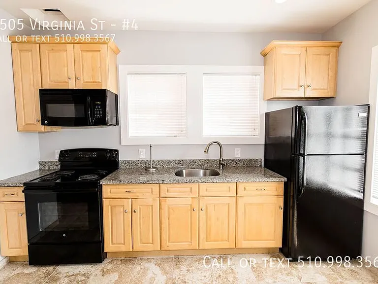 2505 Virginia St #4 — Photo 2