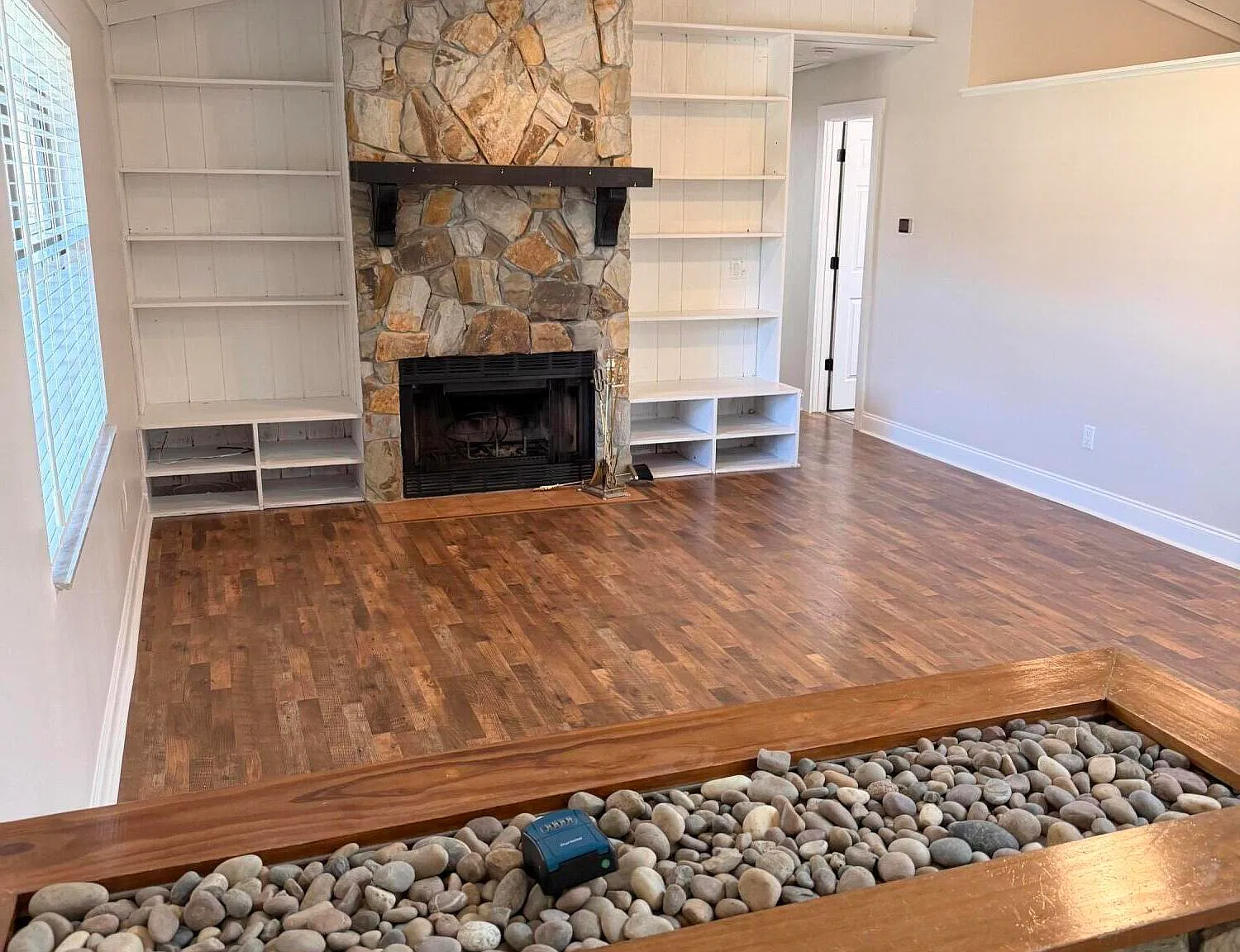 4 bed, 3.0 bath, 1880 sqft, $2,500 — Photo 3