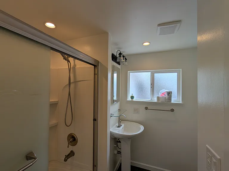 533 Oak Ave — Photo 3