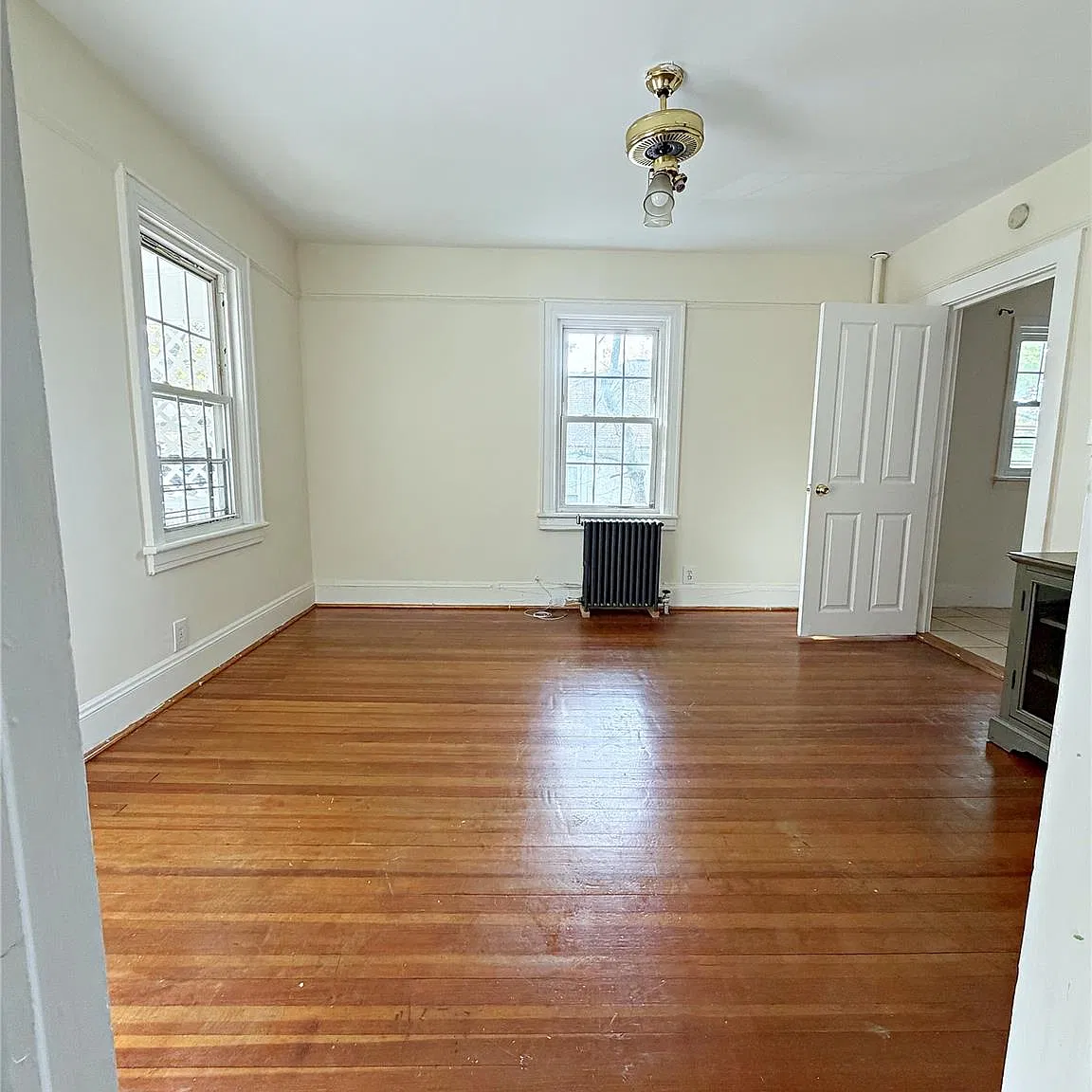 4 bed, 2.0 bath, 1850 sqft, $4,500 — Photo 3