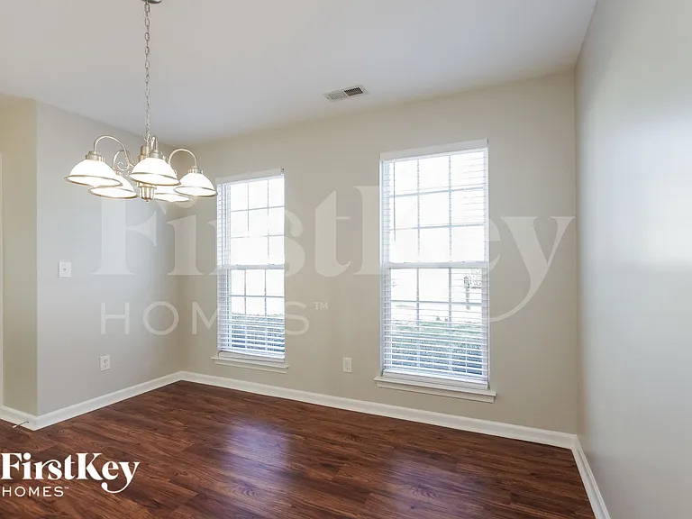 6622 Courtland St — Photo 10