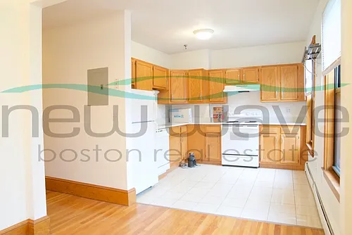 38 Bradford St #3 Photo 1