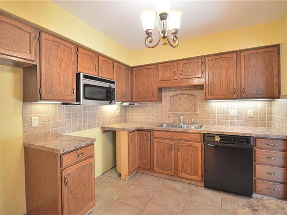 4th image of 7444 E Huntington Dr APT 2