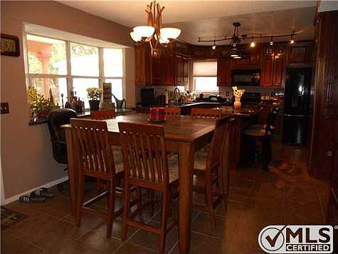2nd image of 1021 Falcon Head Ln