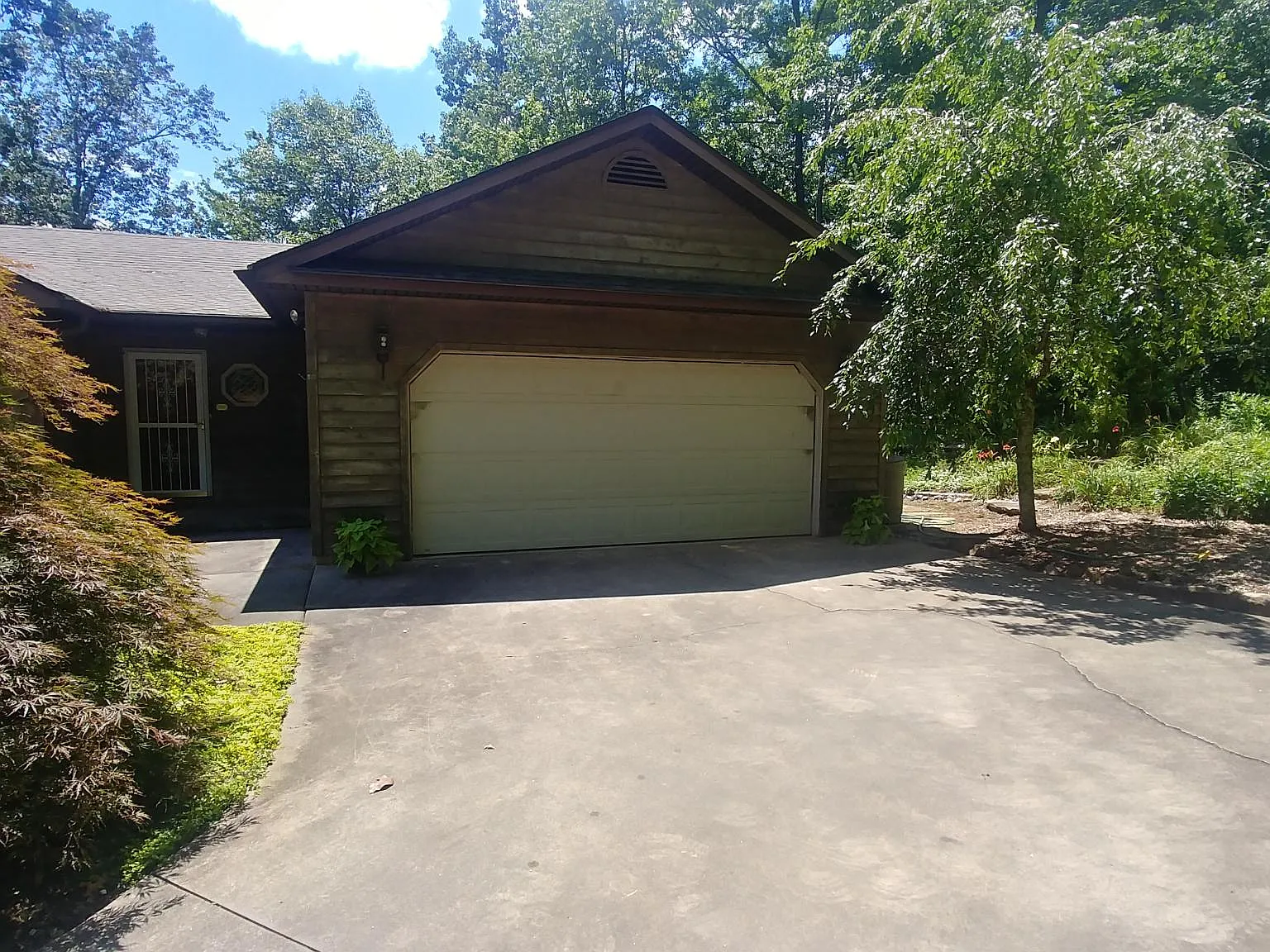 3 bed, 1500 sqft, $2,450 — Photo 3