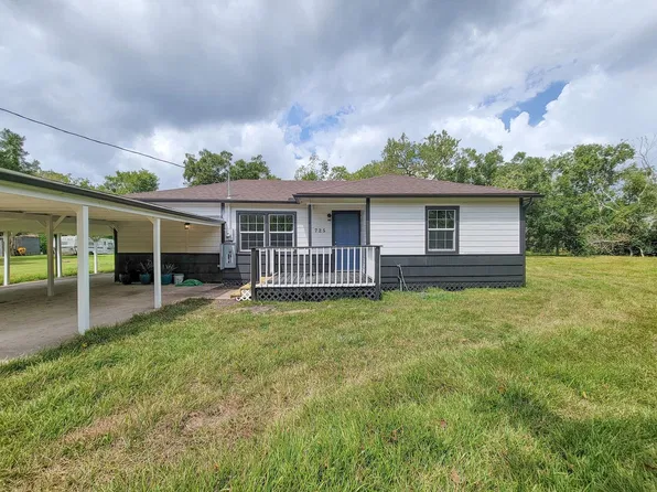725 Cahill Rd, Angleton, TX 77515