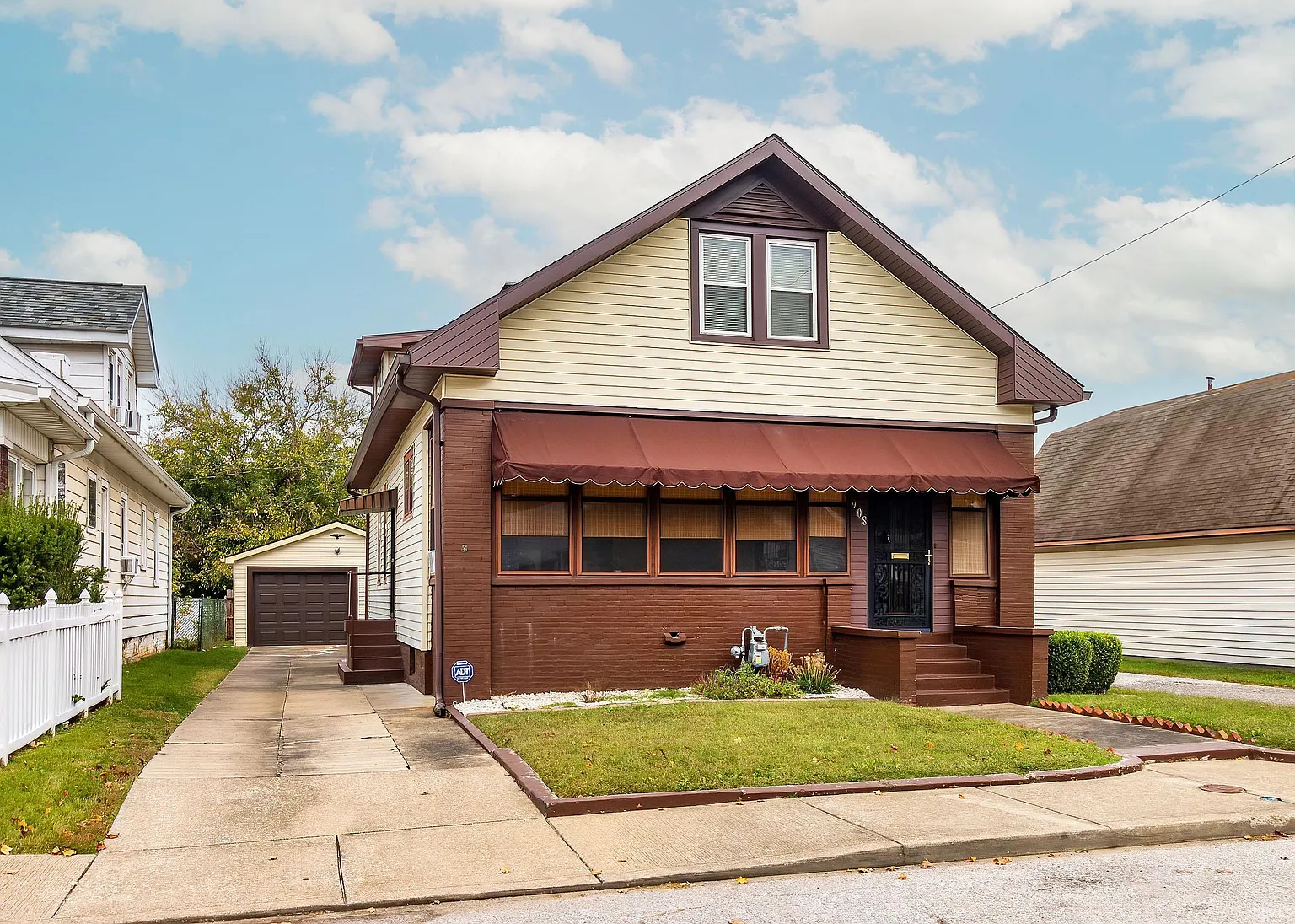908 Taylor Ave photo 1