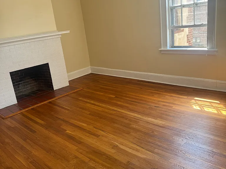 804 Farmington Ave #10N-3S — Photo 1